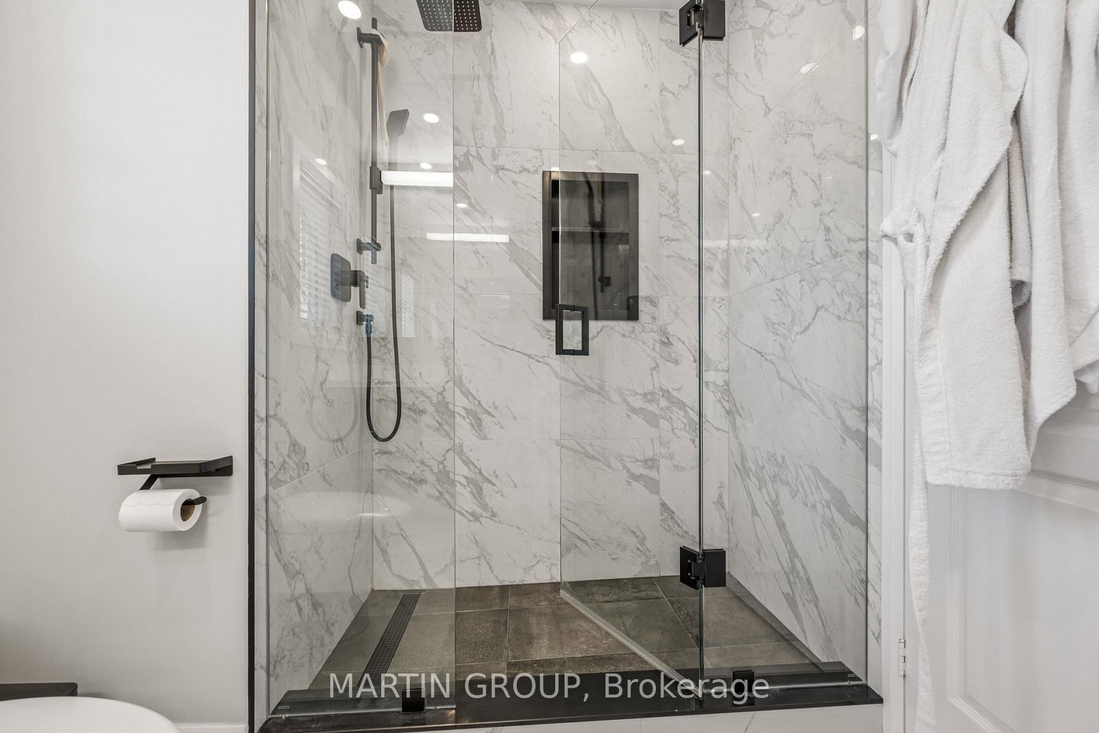 2283 Briargrove Circle • Oakville, ON photo 37
