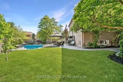 2283 Briargrove Circle • Oakville, ON photo 6