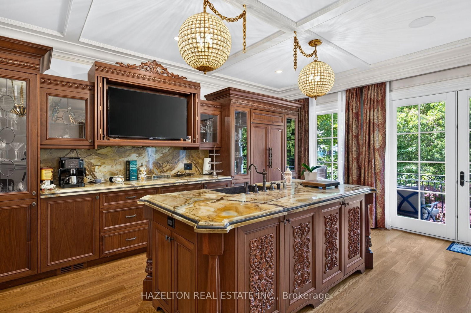 246 Riverside Drive • Toronto, ON photo 10