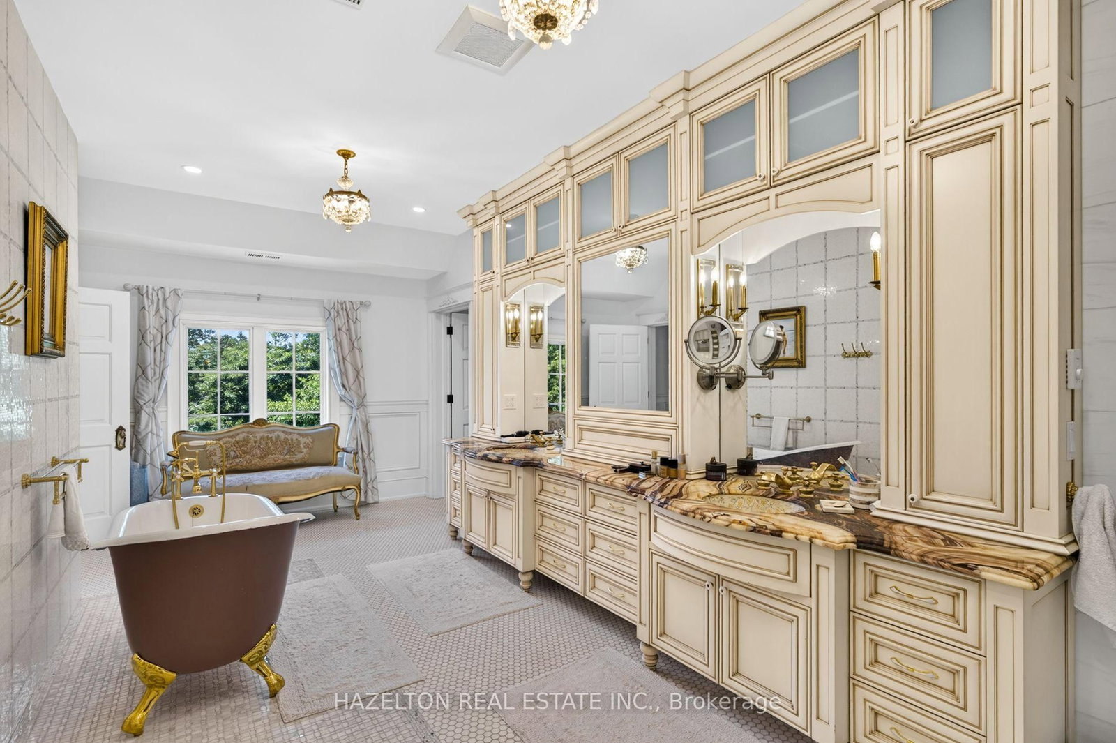 246 Riverside Drive • Toronto, ON photo 25