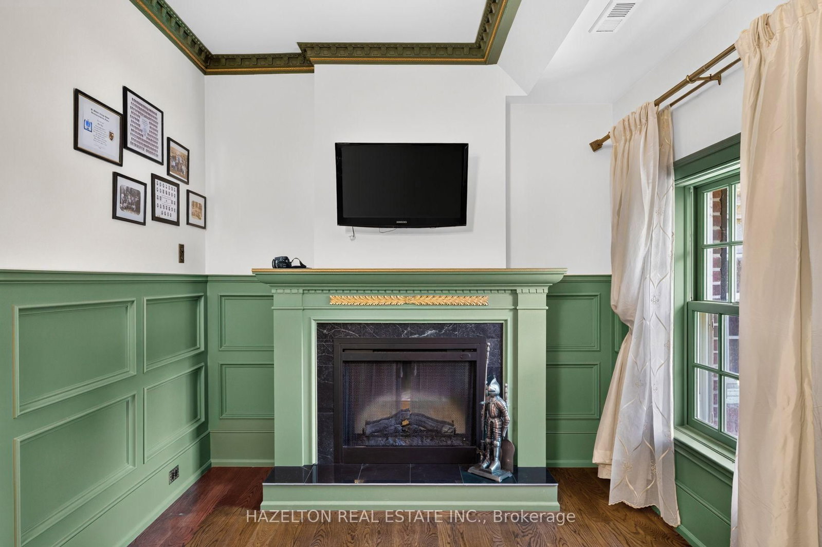 246 Riverside Drive • Toronto, ON photo 32