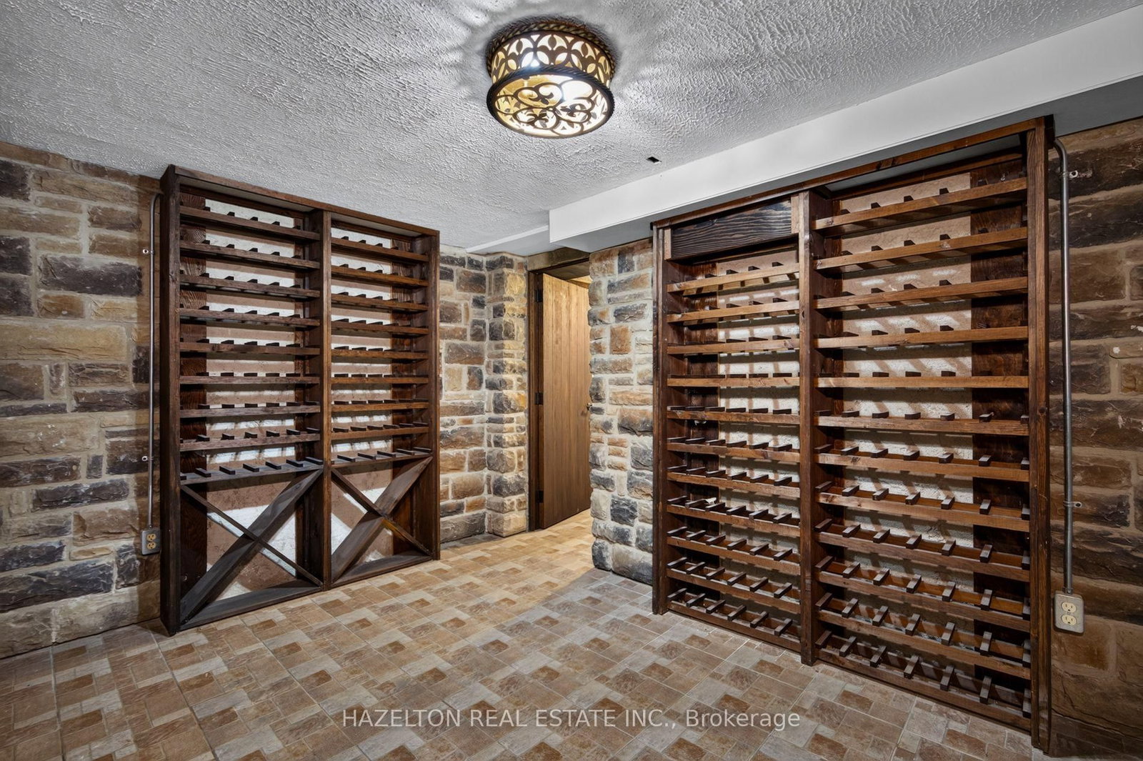246 Riverside Drive • Toronto, ON photo 35