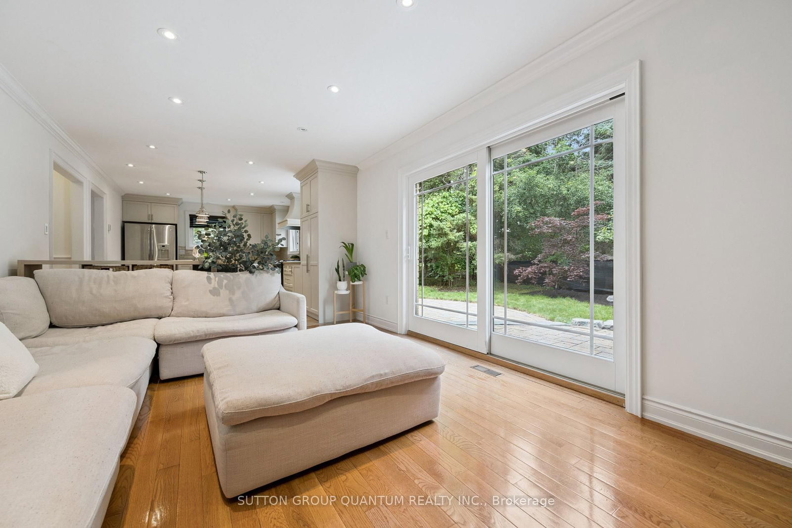 3092 Shannon Crescent • Oakville, ON photo 11