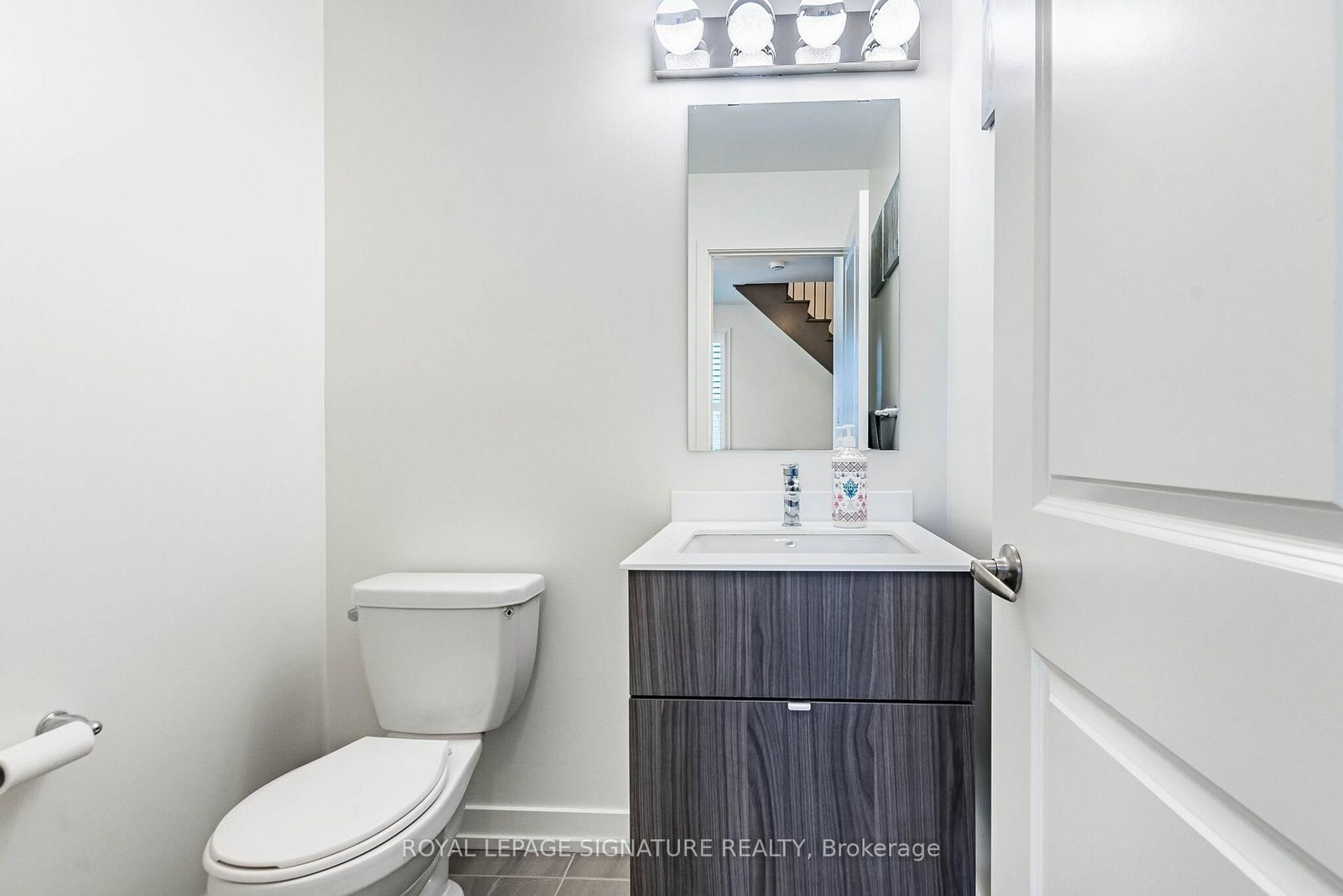 3121 Mintwood Circle • Oakville, ON photo 13