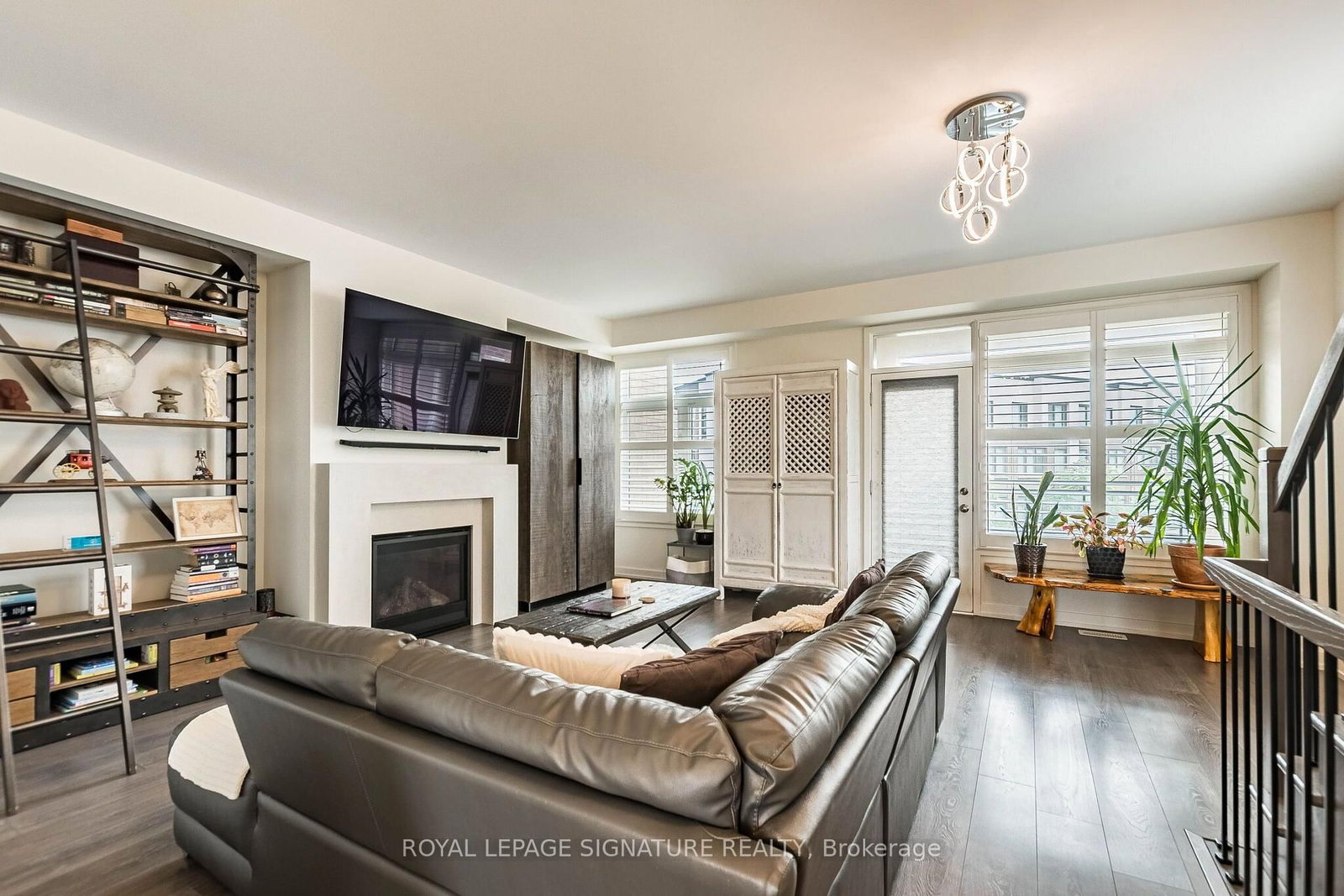 3121 Mintwood Circle • Oakville, ON photo 14