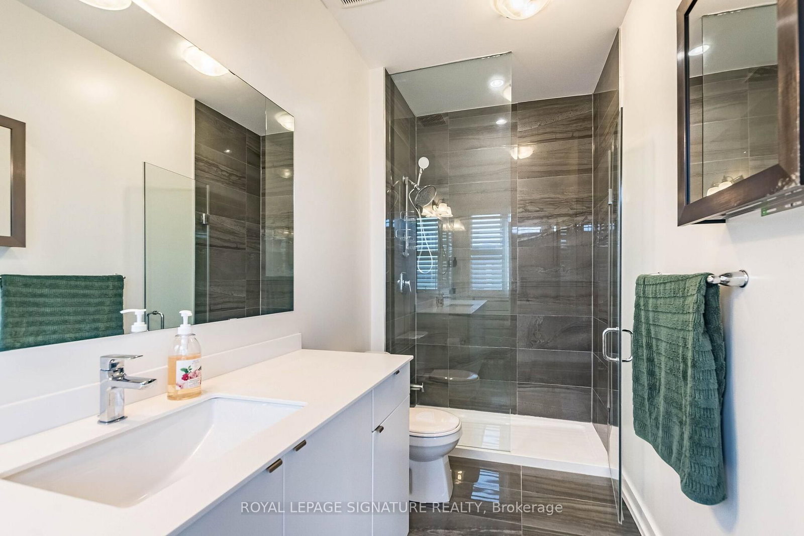 3121 Mintwood Circle • Oakville, ON photo 26
