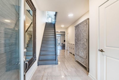 3121 Mintwood Circle • Oakville, ON photo 3