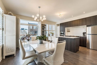 3121 Mintwood Circle • Oakville, ON photo 4