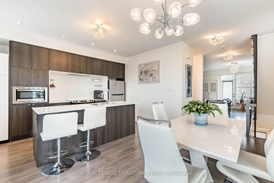 3121 Mintwood Circle • Oakville, ON photo 5