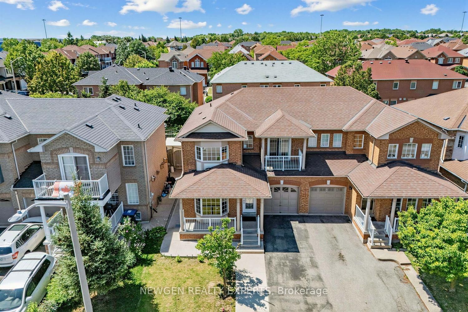 10 Checkerberry Crescent • Brampton, ON photo 1