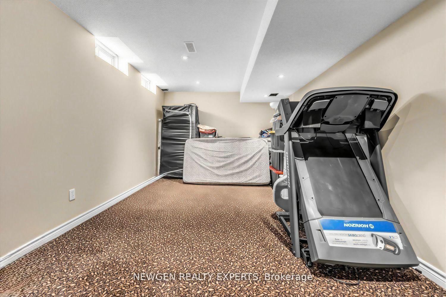 10 Checkerberry Crescent • Brampton, ON photo 27