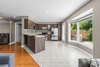 10 Checkerberry Crescent • Brampton, ON photo 8