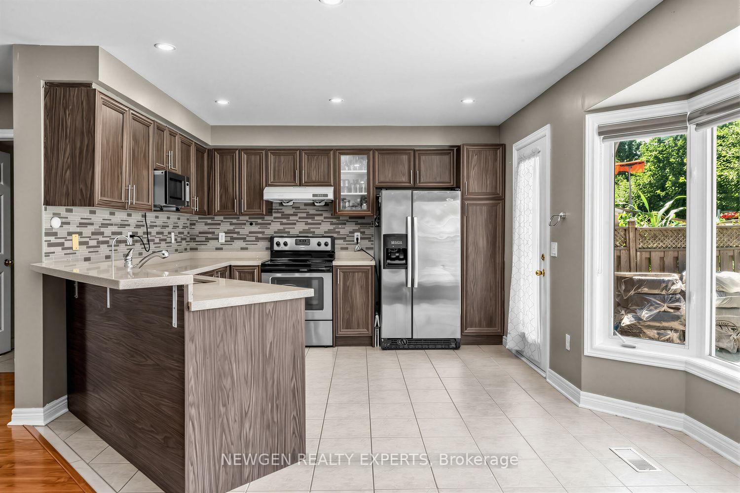 10 Checkerberry Crescent • Brampton, ON photo 9