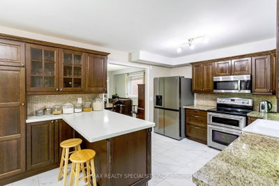 6343 Alderwood Mississauga,ON L5N 6X1 — Photo 11