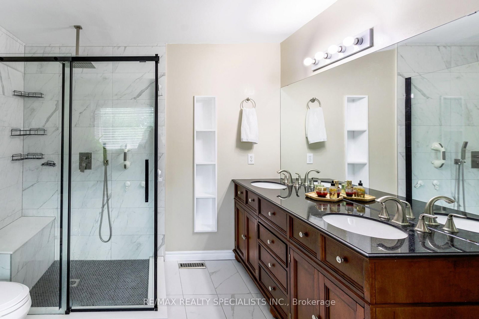 6343 Alderwood Trail • Mississauga, ON photo 23