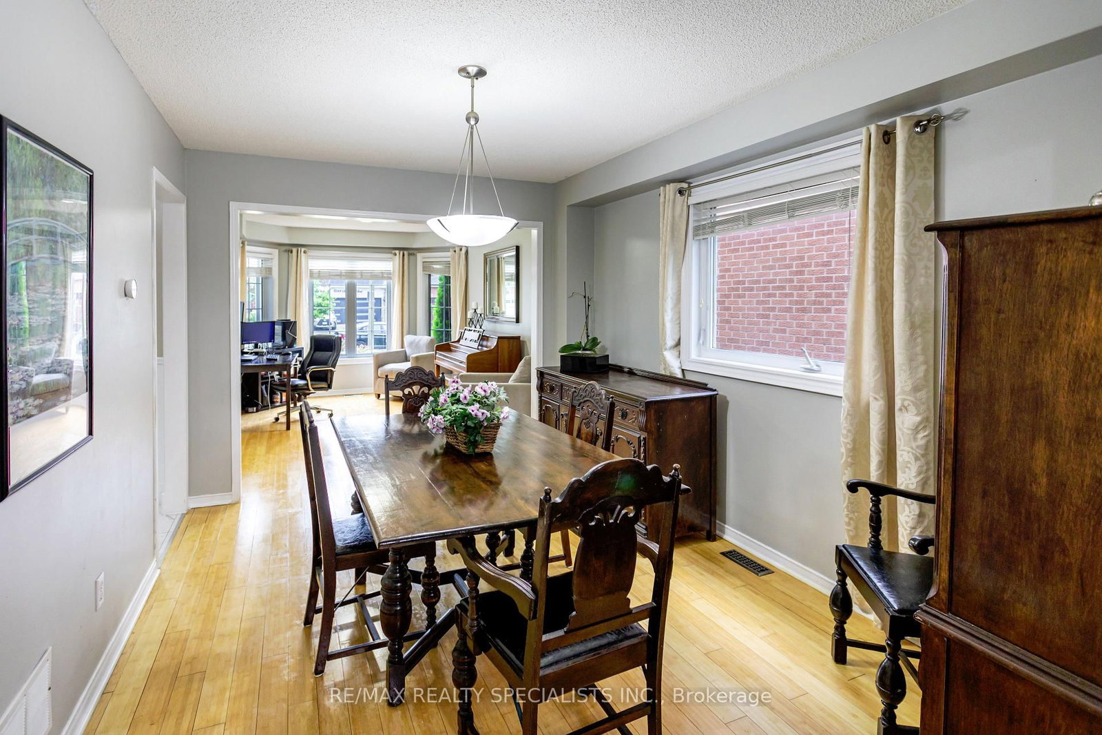 6343 Alderwood Trail • Mississauga, ON photo 9