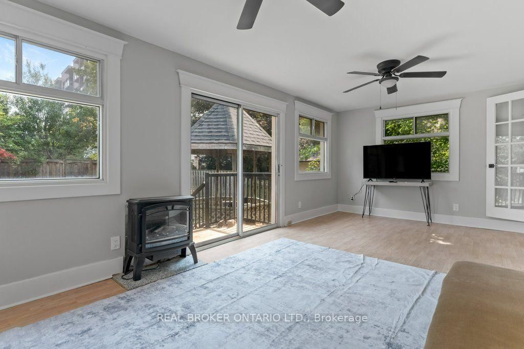 39 Court Street N • Milton, ON photo 13