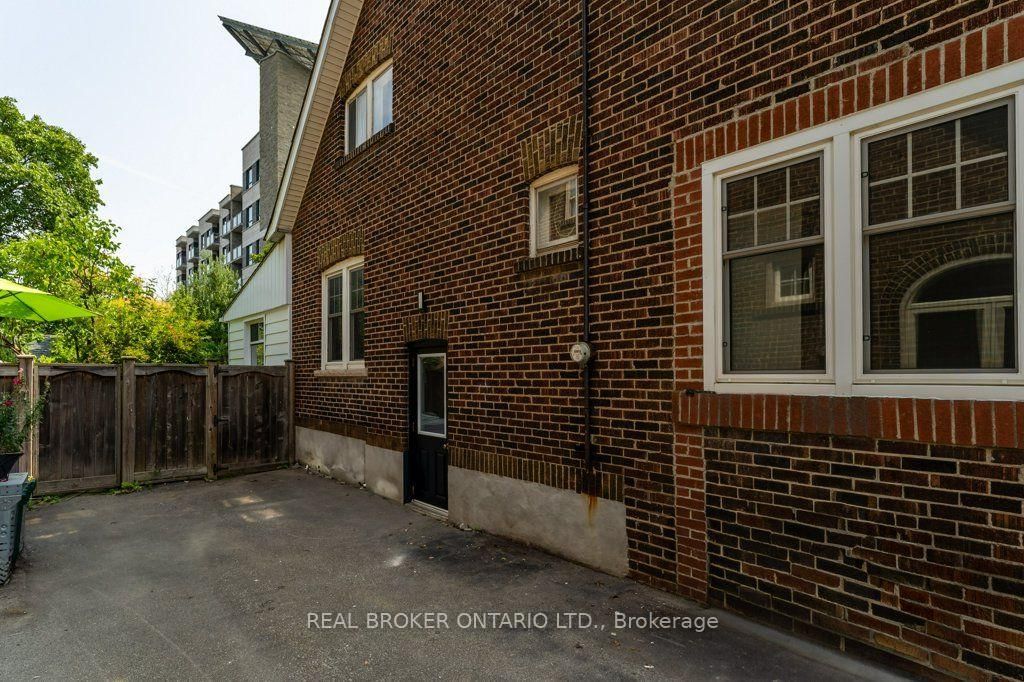39 Court Street N • Milton, ON photo 26