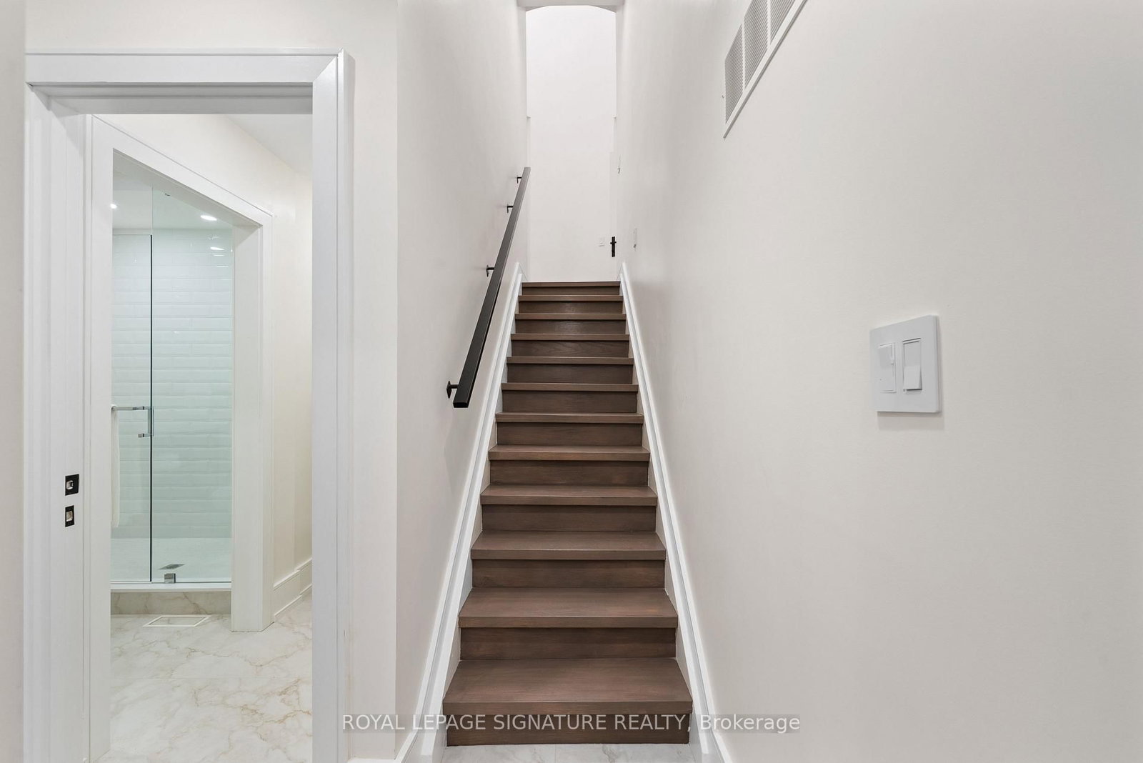 29 Blaketon Road • Toronto, ON photo 20