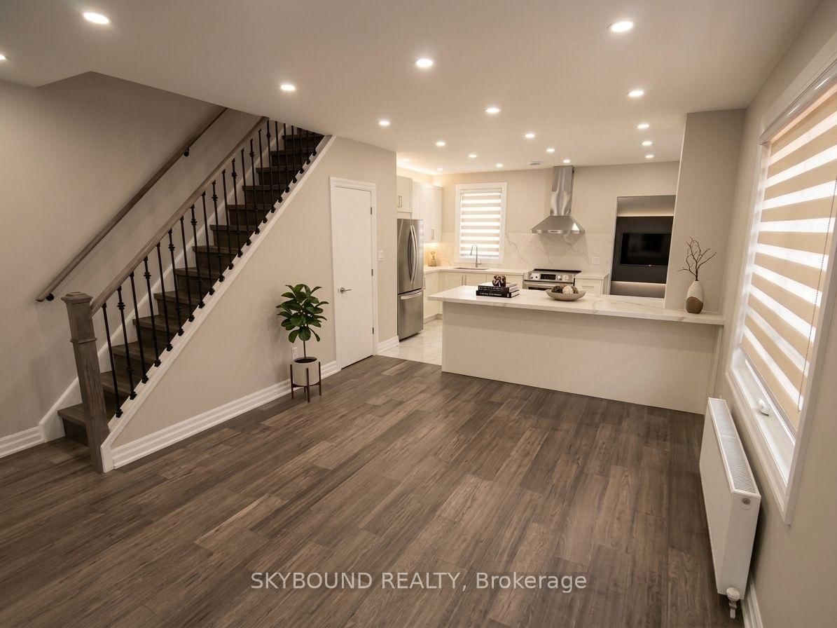 Upper - 50 Beaver Avenue, Toronto 2