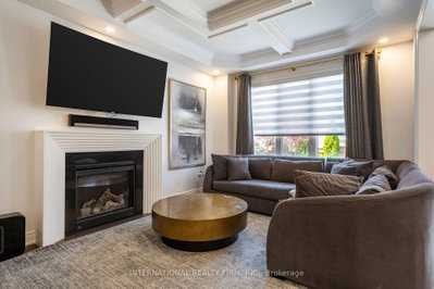 233 Etheridge Milton,ON L9E 1H6 — Photo 11