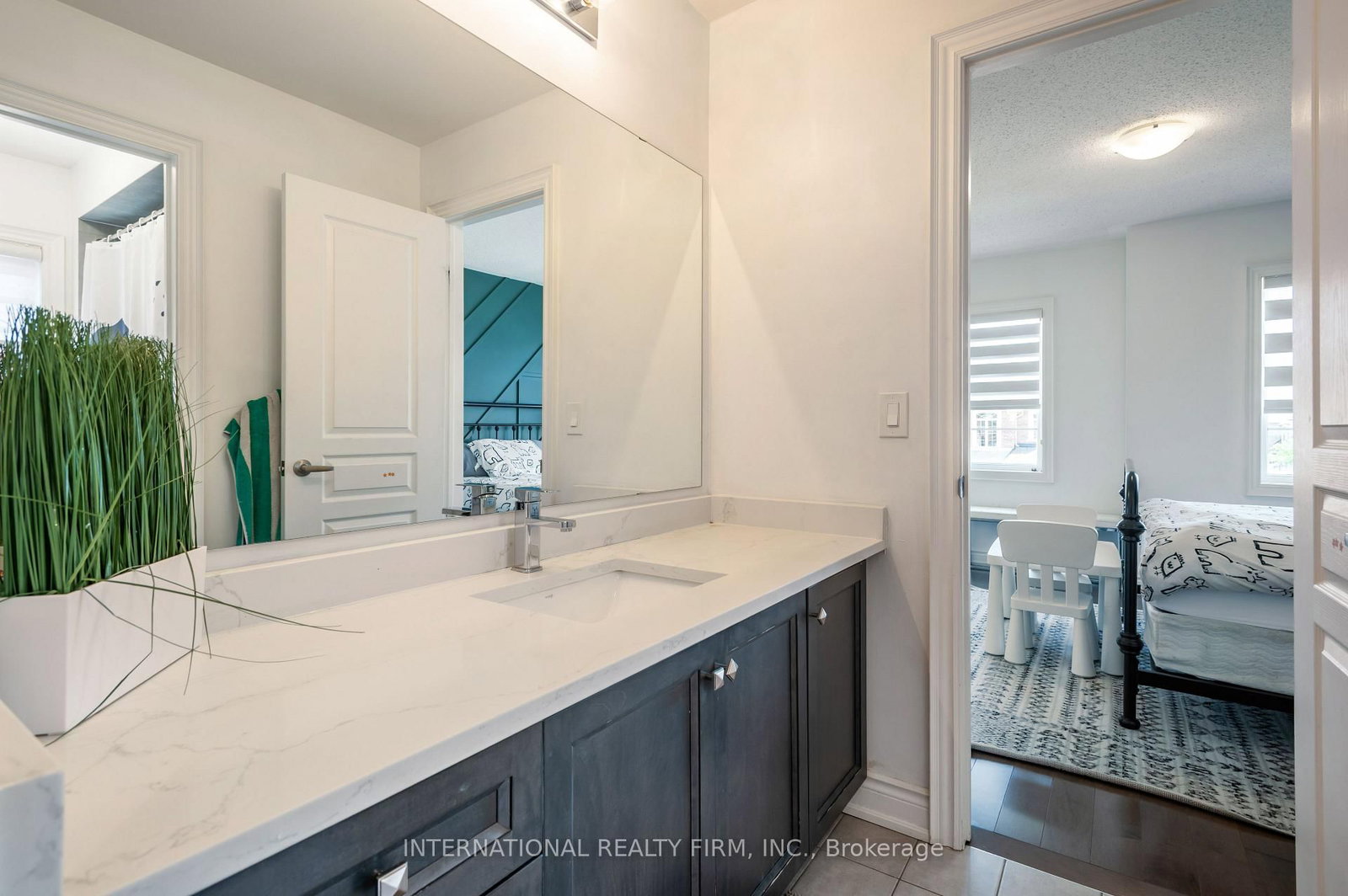 233 Etheridge Avenue • Milton, ON photo 17