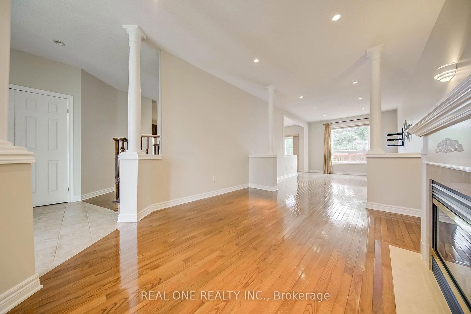 1418 Gulledge Trail • Oakville, ON photo 10