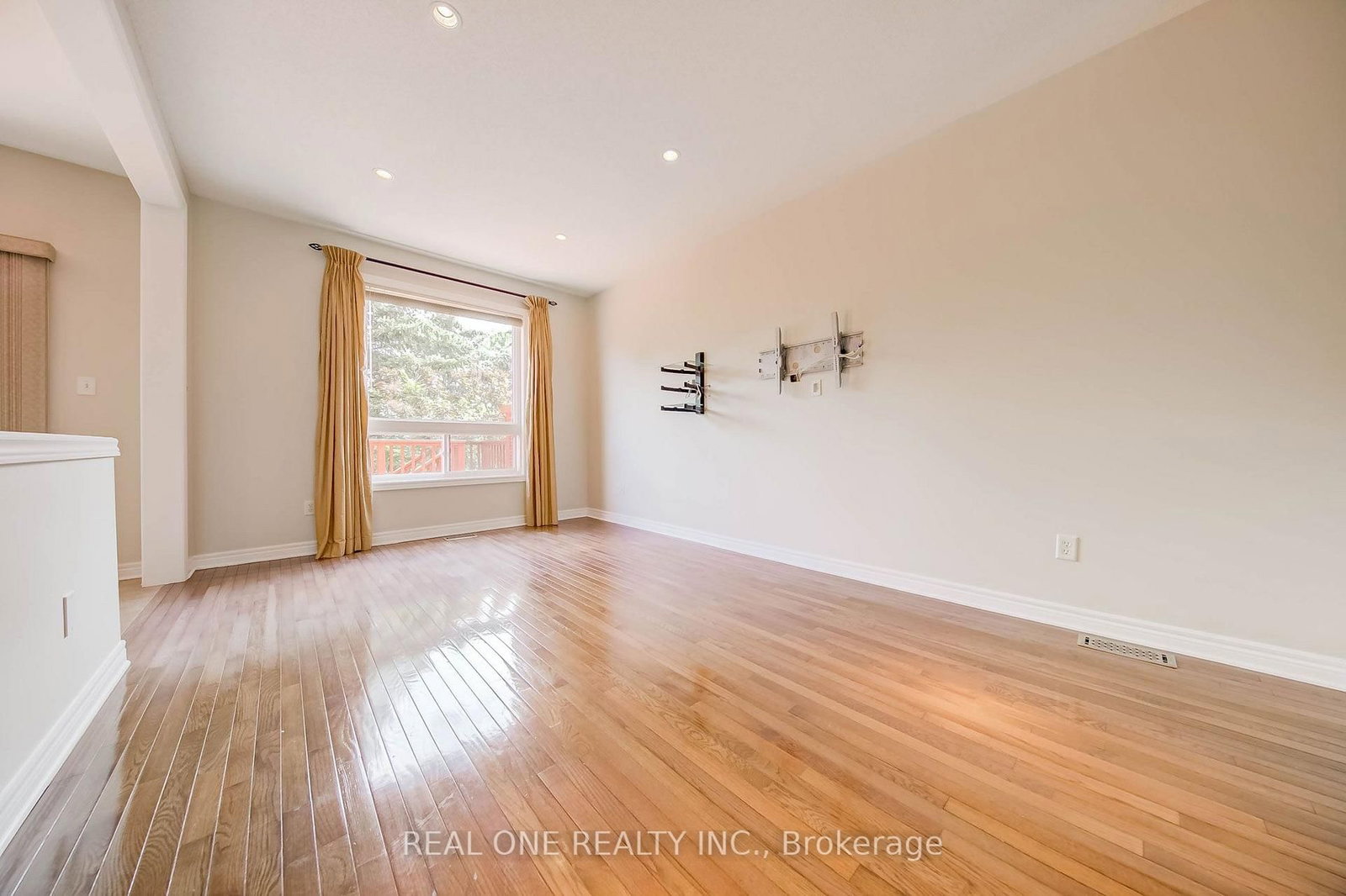 1418 Gulledge Trail • Oakville, ON photo 14