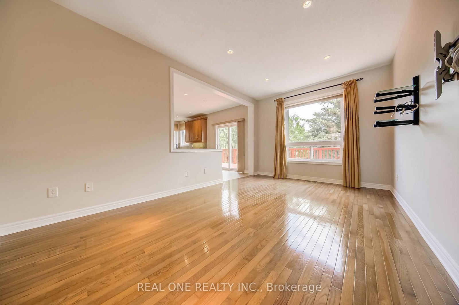 1418 Gulledge Trail • Oakville, ON photo 15