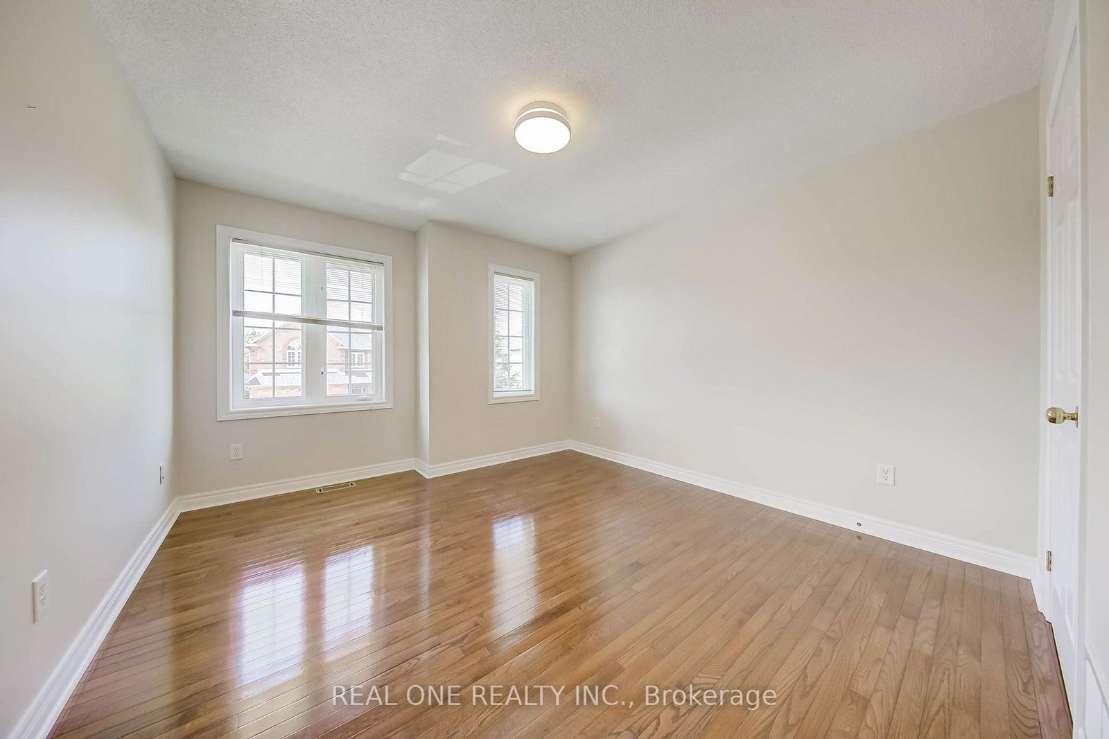 1418 Gulledge Trail • Oakville, ON photo 37