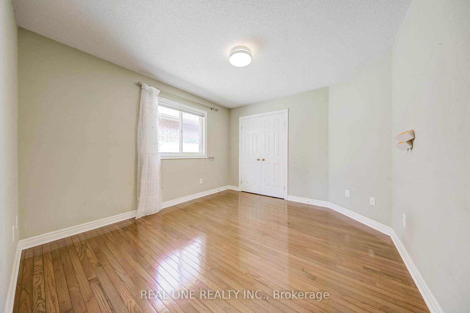 1418 Gulledge Trail • Oakville, ON photo 38