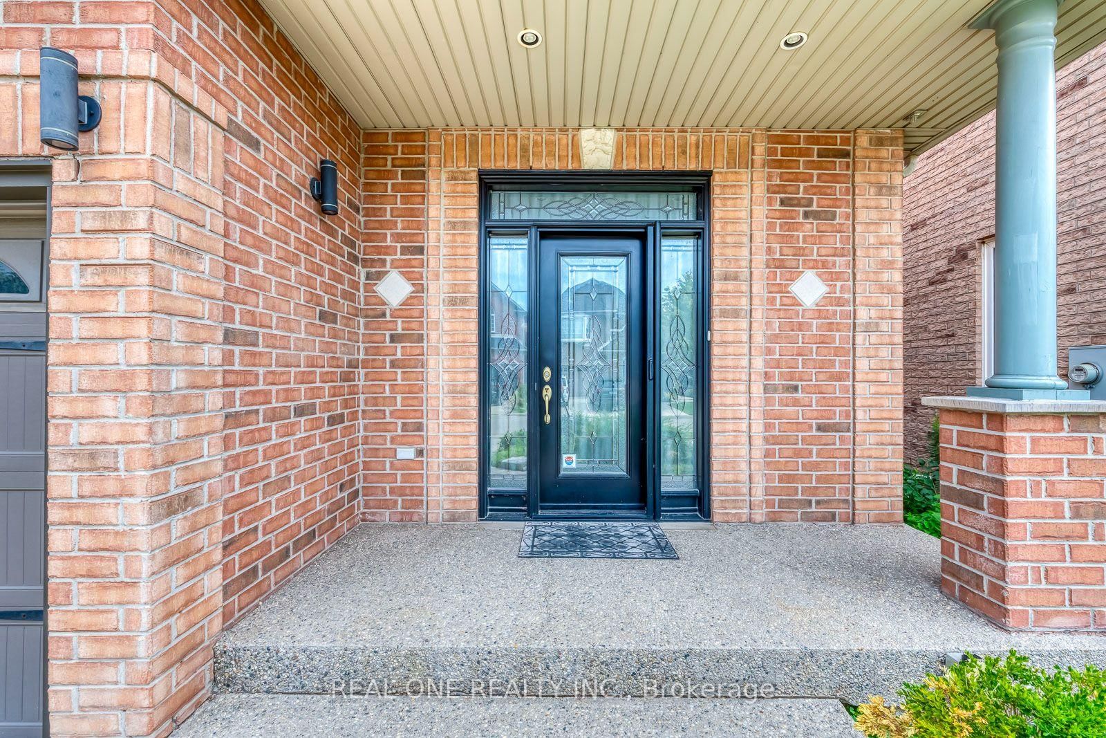 1418 Gulledge Trail • Oakville, ON photo 5