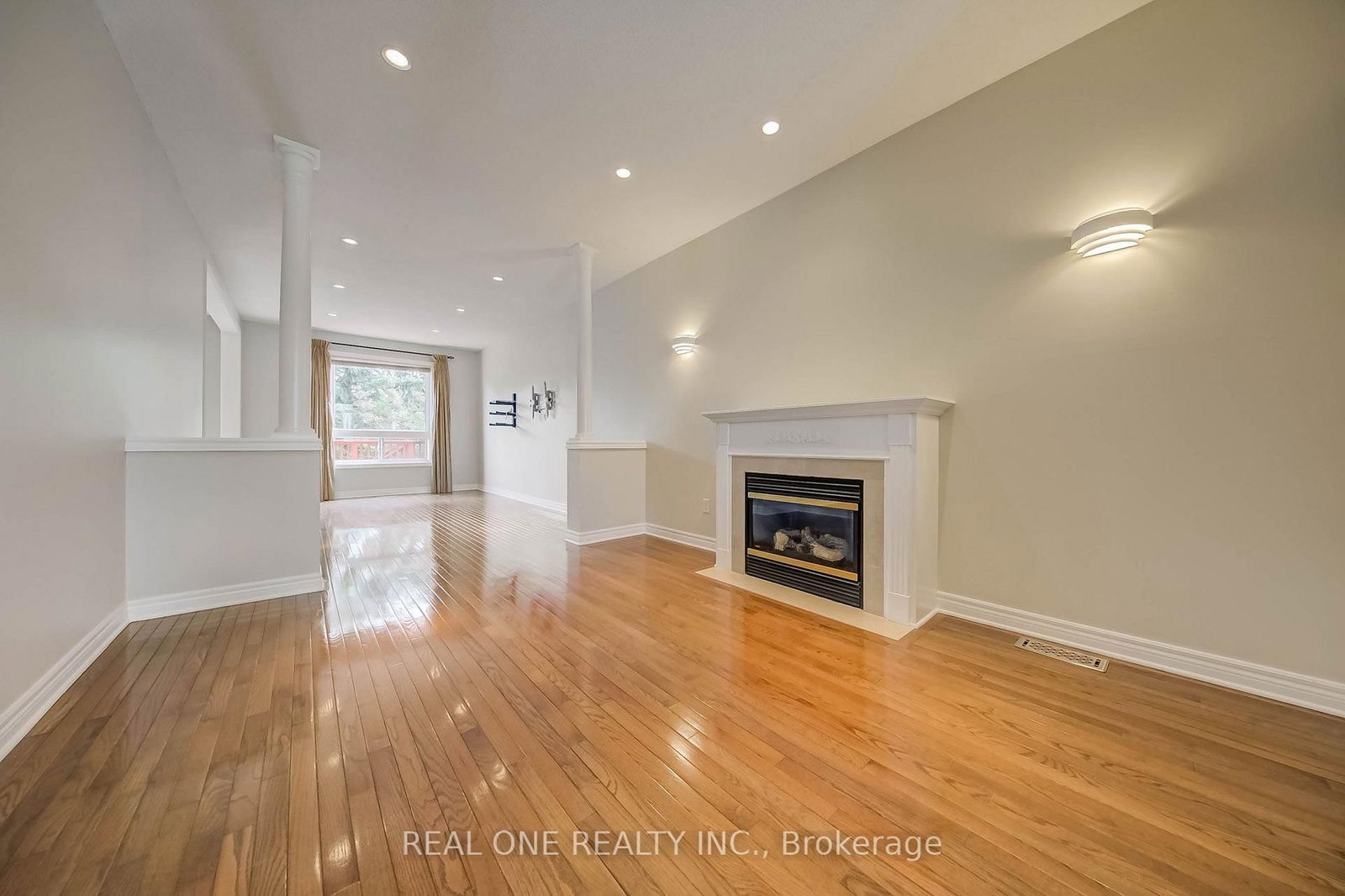 1418 Gulledge Trail • Oakville, ON photo 9