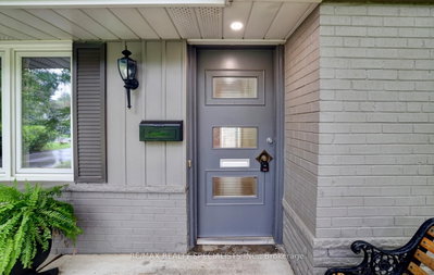 1589 Crediton Parkway • Mississauga, ON photo 4