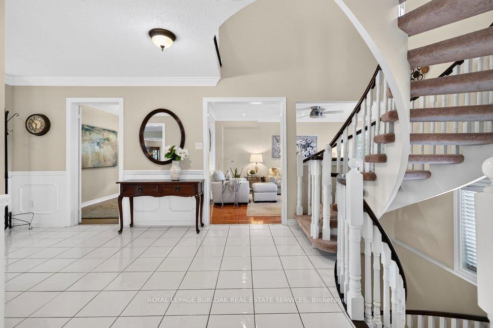 3334 Trelawny Circle • Mississauga, ON photo 15