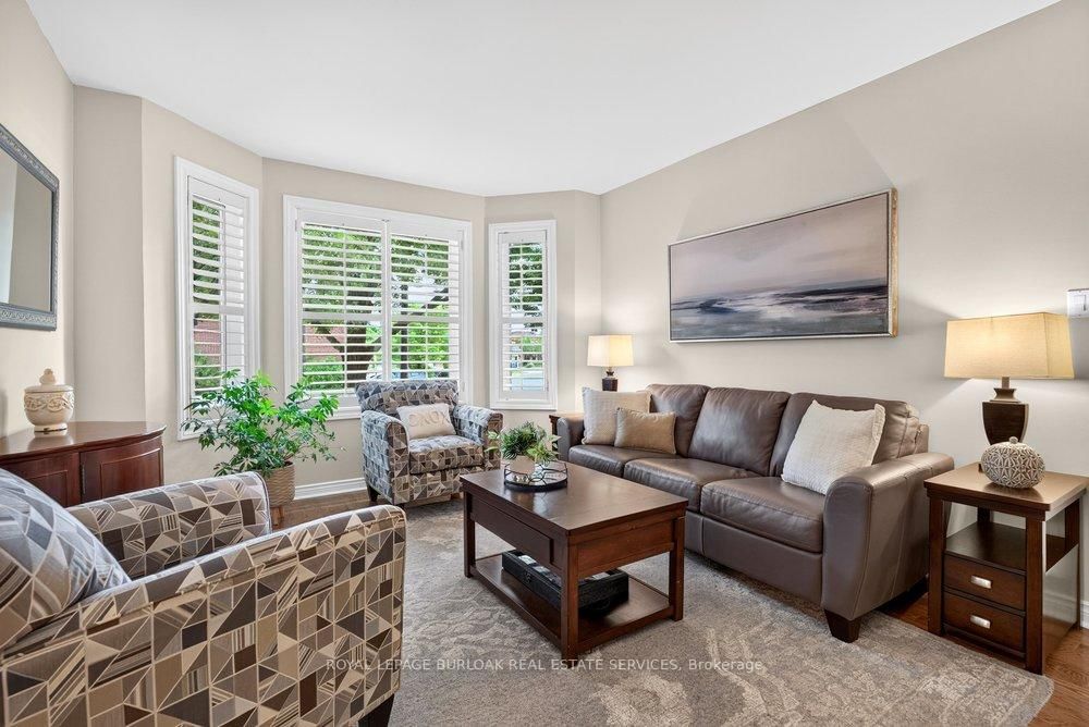 3334 Trelawny Circle • Mississauga, ON photo 6
