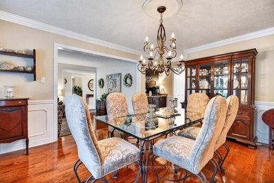 3334 Trelawny Circle • Mississauga, ON photo 8