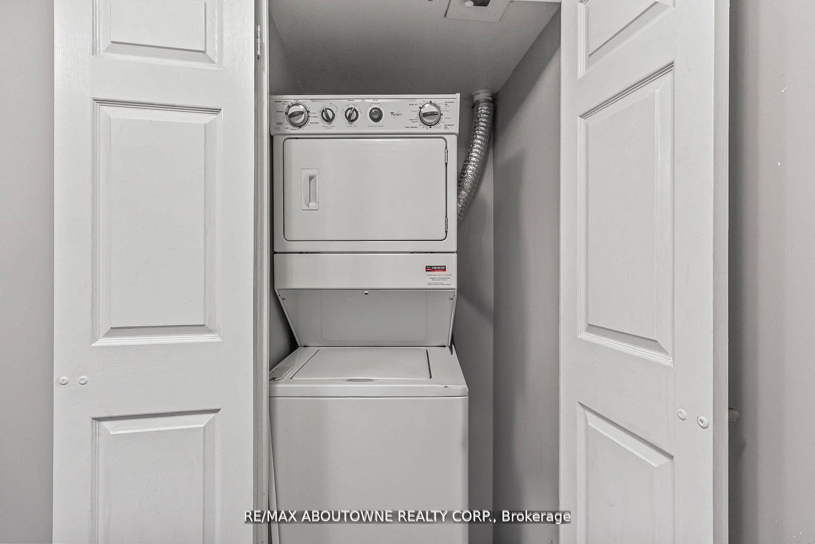 310 Burnhamthorpe Road W • #401 • Mississauga, ON photo 8