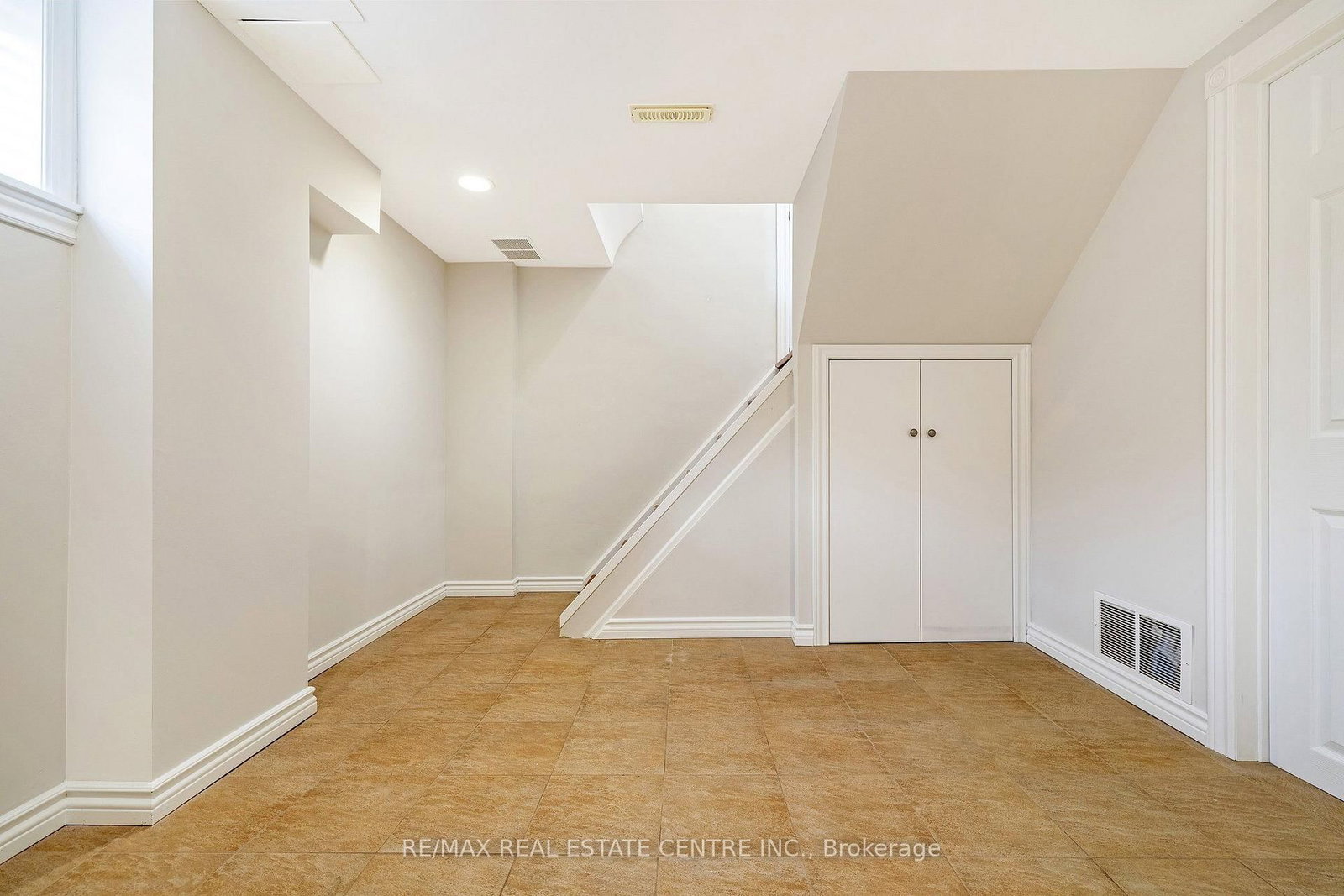 408 Kingsleigh Court • Milton, ON photo 25