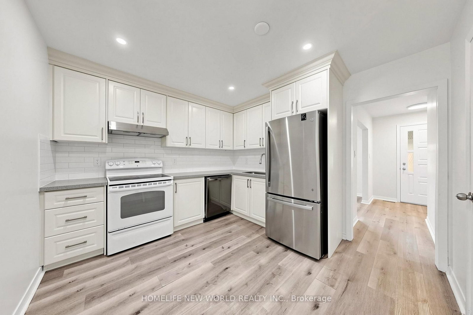 12 Greyfriar Court • Toronto, ON photo 12