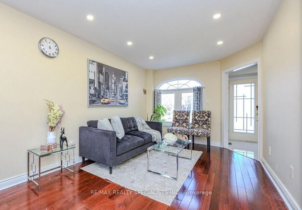 Upper - 6828 Gracefield Drive, Mississauga 4