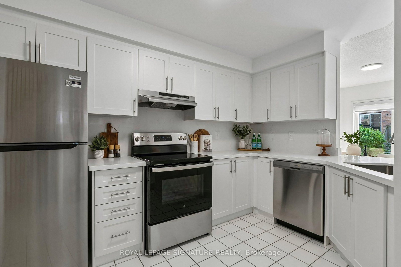 5255 Palmetto Place • #71 • Mississauga, ON photo 2