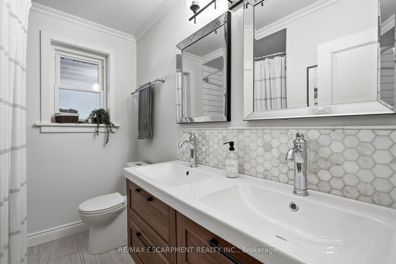 1453 Mountain Grove Avenue • Burlington, ON photo 28