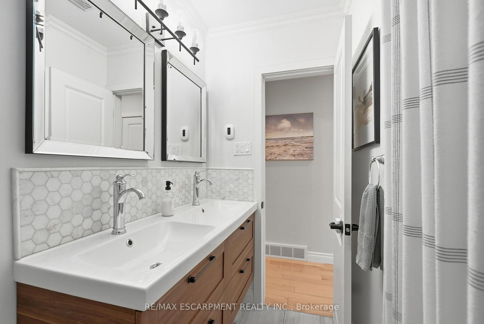 1453 Mountain Grove Avenue • Burlington, ON photo 29