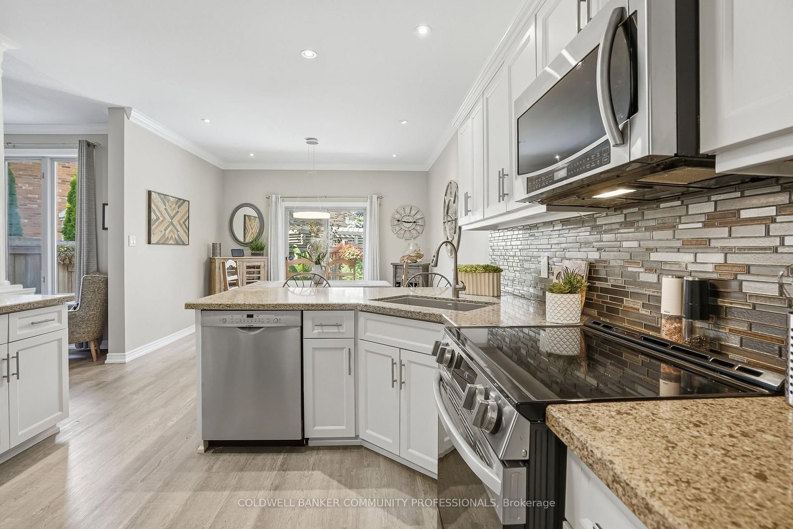 517 Genista Drive • Burlington, ON photo 19