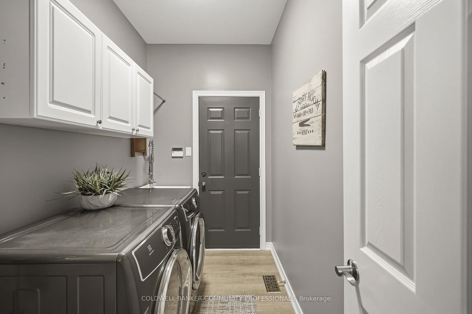 517 Genista Drive • Burlington, ON photo 29