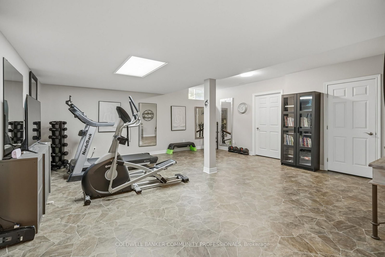 517 Genista Drive • Burlington, ON photo 32
