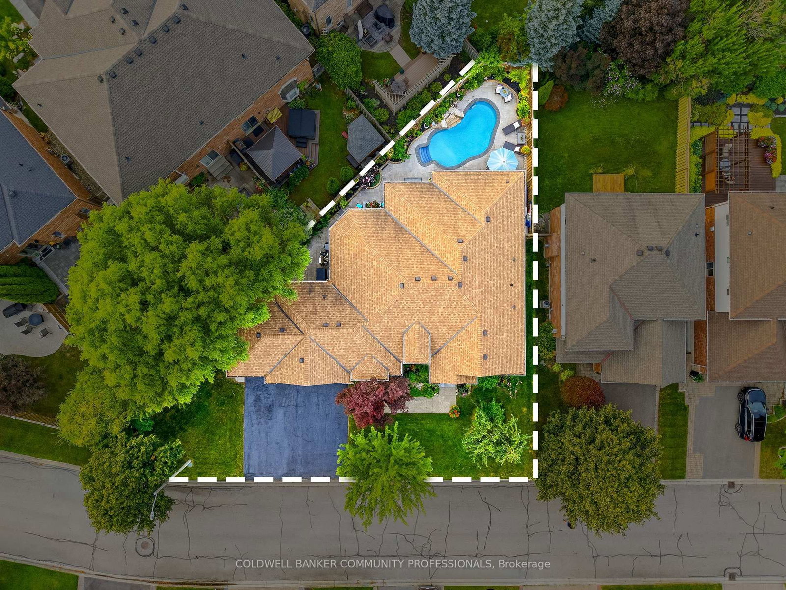 517 Genista Drive • Burlington, ON photo 37