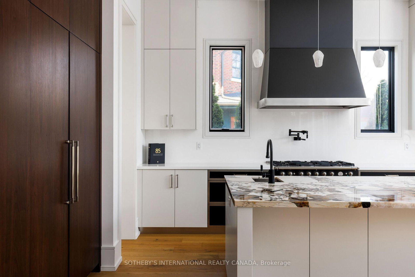 85 Kingsway Crescent • Toronto, ON photo 10