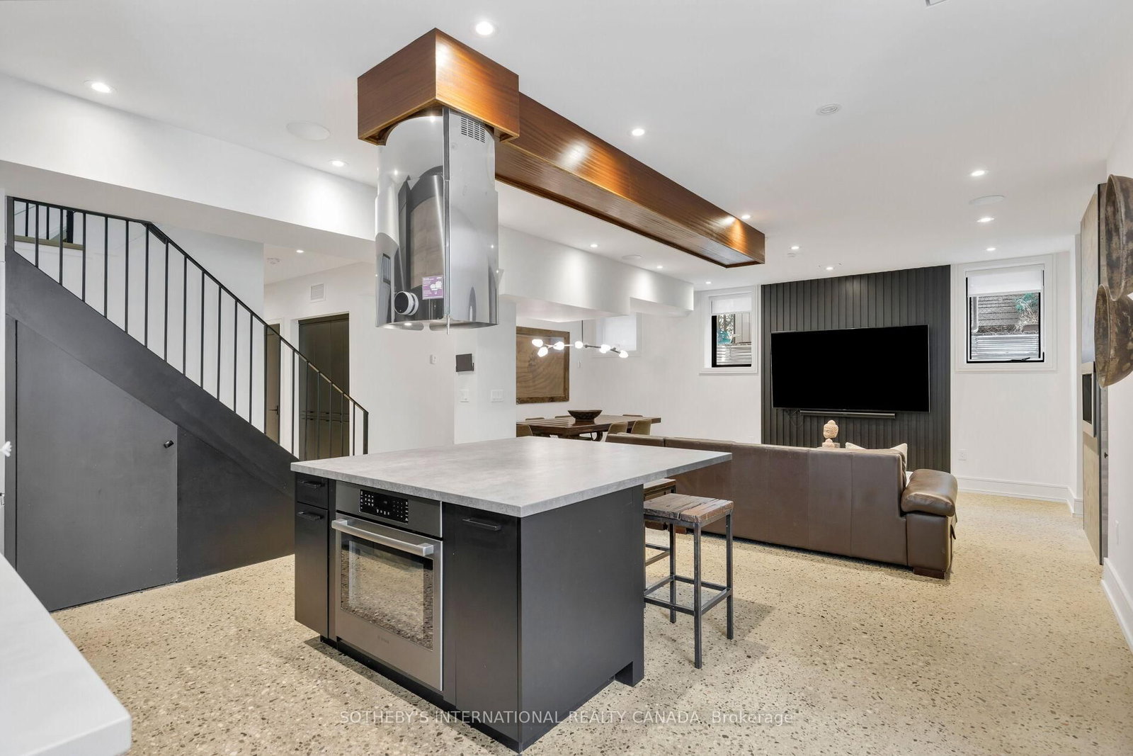 85 Kingsway Crescent • Toronto, ON photo 39